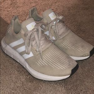 adidas swift run shoes